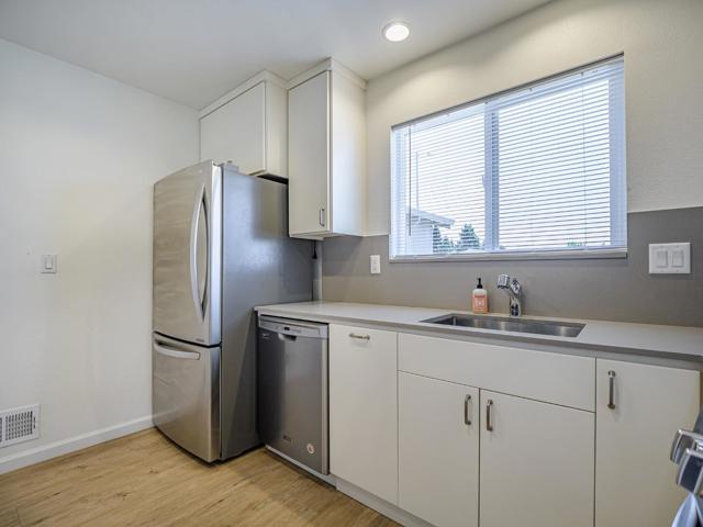 466 Cloudview Drive, Watsonville CA: https://media.crmls.org/mediaz/691c6ab3-ebd4-4358-b518-fd18d53c7b44.jpg
