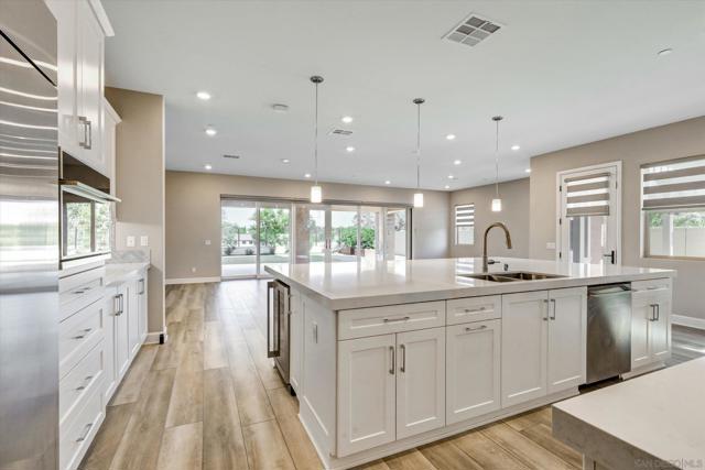 16231 Sunny Summit Dr, San Diego CA: https://media.crmls.org/mediaz/691d4560-6c2d-415d-a7ed-1869a231f1a6.jpg