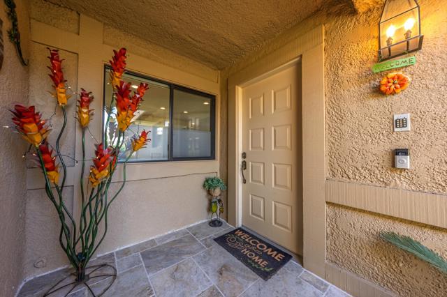 141 Camino Arroyo N, Palm Desert CA: https://media.crmls.org/mediaz/691e167b-0152-43a7-9938-f19c4f4af1b9.jpg