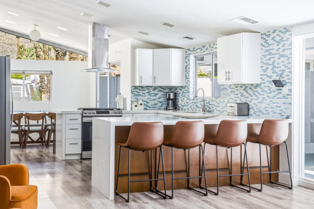 1890 S Navajo Drive, Palm Springs, CA 92264