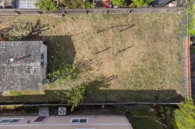 915 E Julian Street, San Jose CA: https://media.crmls.org/mediaz/691f2c74-3d5e-41f5-aa44-c989fa6c5120.jpg