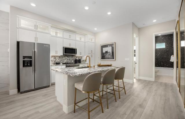 2440 Willow Way, San Mateo CA: https://media.crmls.org/mediaz/692057df-0d27-44e8-98f3-0575d00987b2.jpg