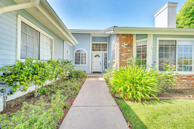 5050 Golden Nugget Way, Oak Park CA: https://media.crmls.org/mediaz/69215a70-c5fc-4bb5-a868-bfa6afb77589.jpg