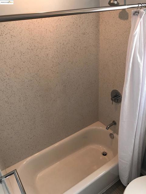 562 29th St, Oakland CA: https://media.crmls.org/mediaz/6921b924-9f77-412a-b038-52b2a382b5a5.jpg