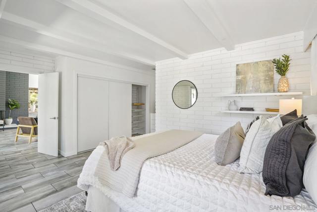 4877 Lorraine Dr, San Diego CA: https://media.crmls.org/mediaz/692266ad-c1eb-44e2-a7b1-038d041862c0.jpg