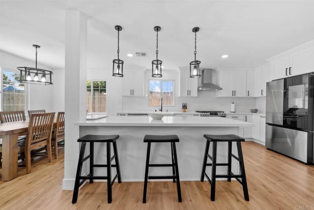 Detail Gallery Image 12 of 65 For 6461 Beaver Lake Ct, San Diego,  CA 92119 - 3 Beds | 2 Baths