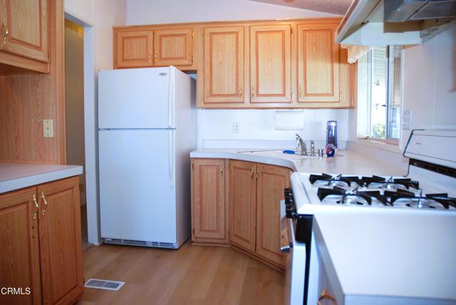 Detail Gallery Image 5 of 35 For 4388 E Central Ave #63,  Camarillo,  CA 93010 - 2 Beds | 2 Baths