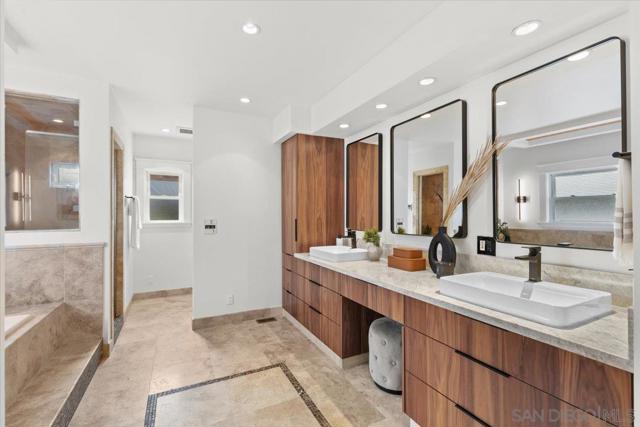 2778 Rosecrans St, San Diego CA: https://media.crmls.org/mediaz/692474d3-2b4c-48ee-8b1d-727a42161069.jpg