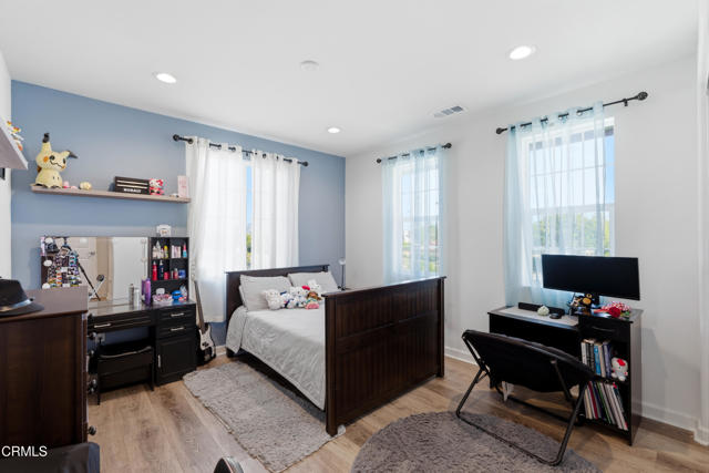 Detail Gallery Image 24 of 42 For 2406 Nicklaus St, Oxnard,  CA 93036 - 4 Beds | 2/1 Baths