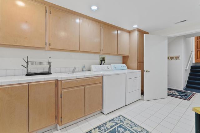29 Kite Hill Road, Santa Cruz CA: https://media.crmls.org/mediaz/69257a67-fde4-4f3c-b7ec-fa6a67595de8.jpg
