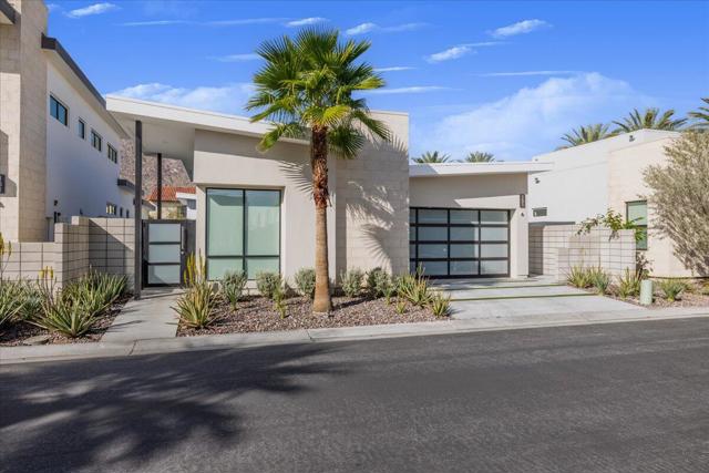 151 Holliday Way, Palm Springs CA: https://media.crmls.org/mediaz/69259a5e-72da-460d-88b9-4b43947910c7.jpg