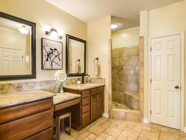 31755 Rancho Vista Road, Temecula CA: https://media.crmls.org/mediaz/6925c3ee-71b9-4743-bd22-cf5f2aa06e3e.jpg