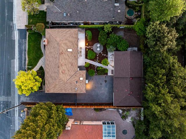 678 Chimalus Drive, Palo Alto CA: https://media.crmls.org/mediaz/6925f56c-e003-4a25-8959-a2e5ffff4abc.jpg