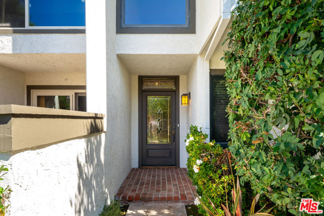 Drew Fenton | 17087 Palisades Circle Pacific Palisades CA | MLS: 7324465