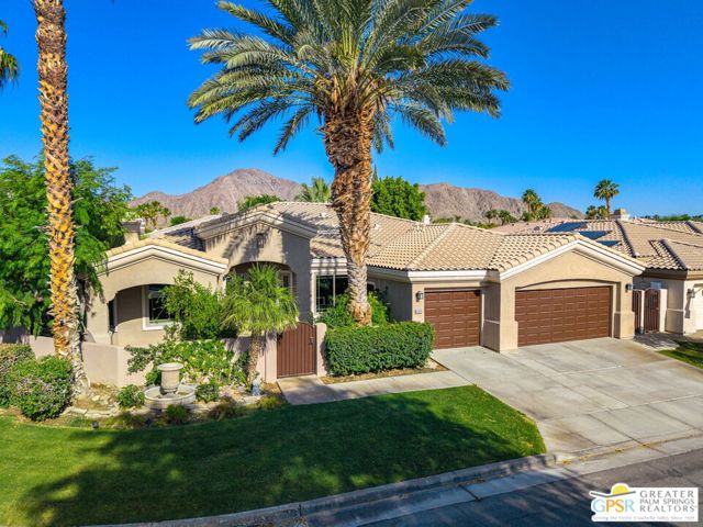 47925 Via Livorno, La Quinta CA: https://media.crmls.org/mediaz/6926bf38-06d8-4a28-b654-c7af563da3cd.jpg