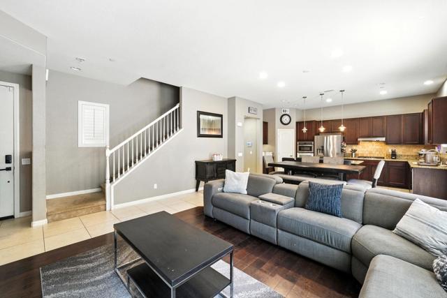 Detail Gallery Image 12 of 48 For 1528 Carpinteria St, Chula Vista,  CA 91913 - 5 Beds | 4 Baths