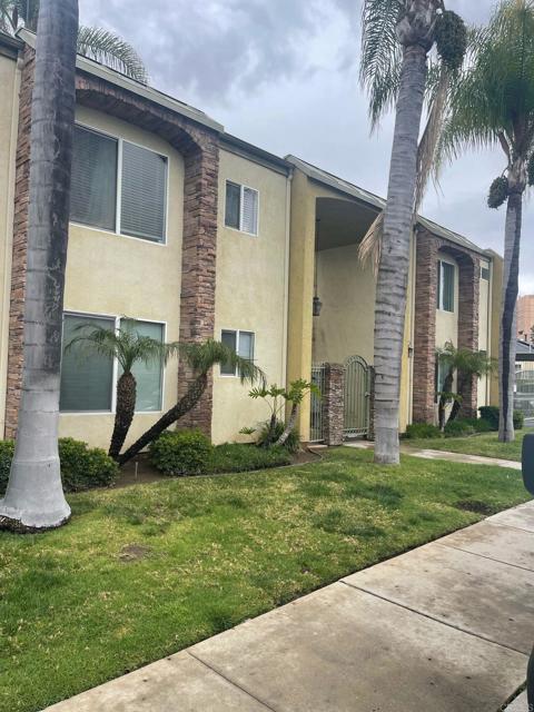 Image 6 of 17 For 453 Graves Avenue 2