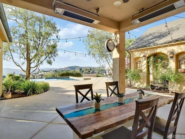 32110 Dos Ninas, Bonsall CA: https://media.crmls.org/mediaz/6928e213-87af-4f69-8512-8d52b0b9f336.jpg