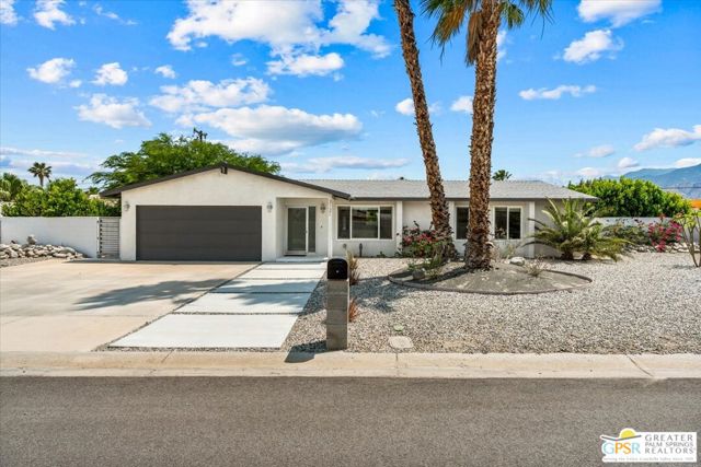 3121 E Ventura Road, Palm Springs CA: https://media.crmls.org/mediaz/6929430b-4d6b-4d4b-a8c1-568f360b87e0.jpg