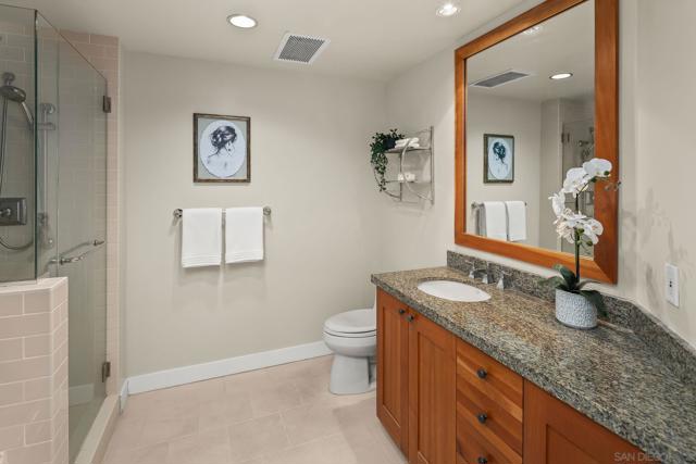 Image 14 of 29 For 700 Harbor  1506