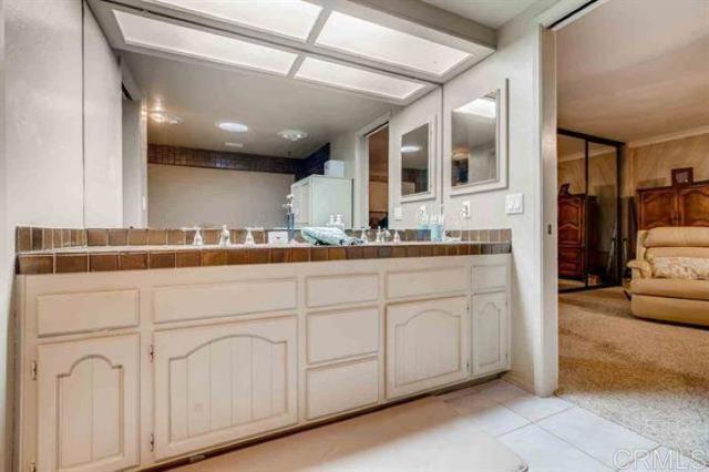 2081 Elevado Road, Vista CA: https://media.crmls.org/mediaz/692a2c5e-9e1a-4470-a8d5-386bc3d73917.jpg