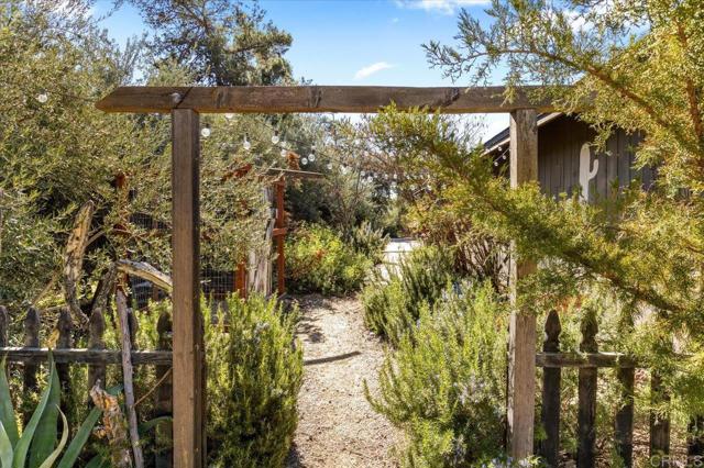 40707 Intrepid Rd, Hemet CA: https://media.crmls.org/mediaz/692a52f8-ab22-4d25-9f4b-c09f91b2a41c.jpg