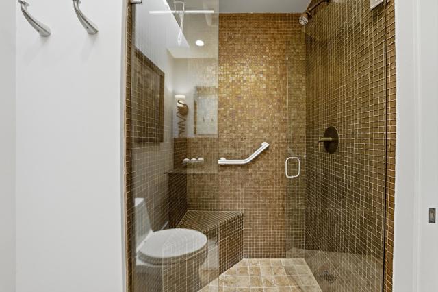 444 Sunningdale Drive, Rancho Mirage CA: https://media.crmls.org/mediaz/692ad004-ea31-4f61-8962-0942ba09dad5.jpg