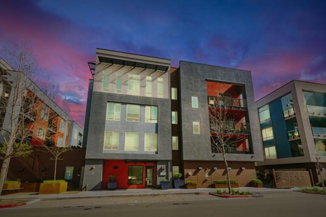 1028 Foster Square Lane, Foster City CA: https://media.crmls.org/mediaz/692b6b4e-6708-4cfe-a28e-0ccd14661c40.jpg