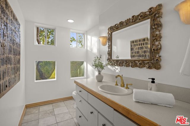 2980 Hollyridge Drive, Los Angeles CA: https://media.crmls.org/mediaz/692c65d6-5b00-4bf4-90ab-f725ab2ac4b2.jpg