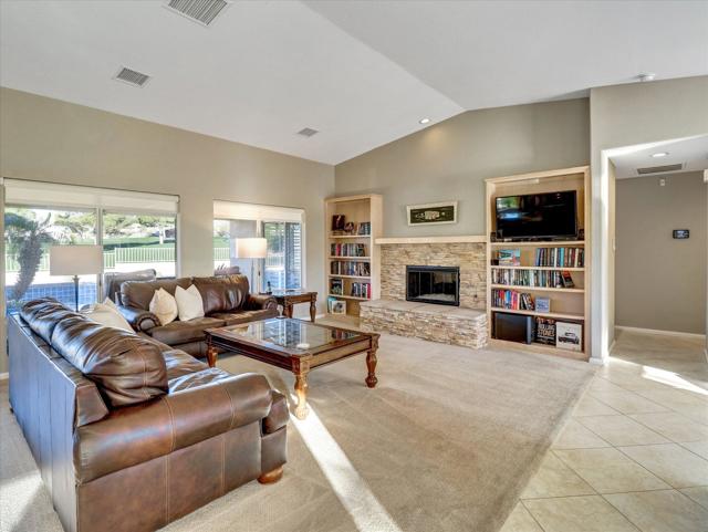 8567 Clubhouse Boulevard, Desert Hot Springs CA: https://media.crmls.org/mediaz/692c8a8c-71da-4079-909e-7c9c85efbae0.jpg