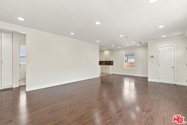 10551 Blucher Avenue photo 7