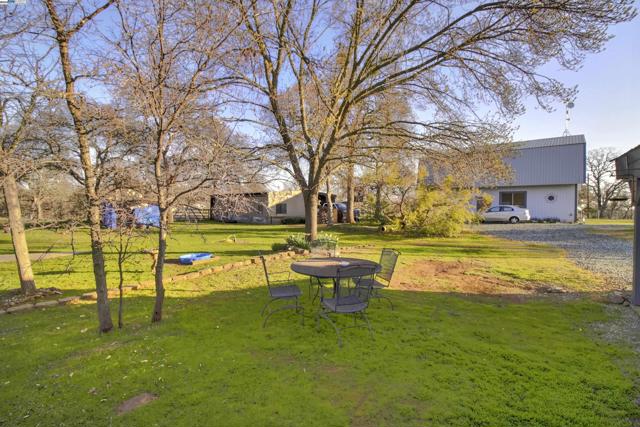 Image 40 of 60 For 15828 Barney Rd