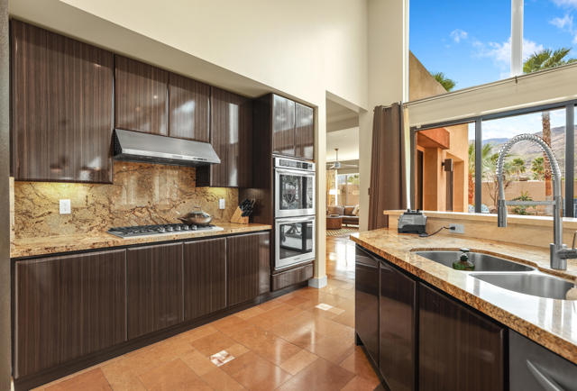 3150 Cody Court, Palm Springs, CA 92264