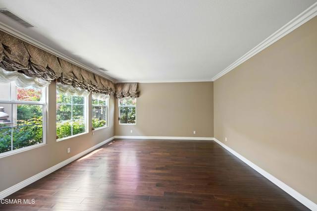 3194 Sunset Hills Boulevard, Thousand Oaks CA: https://media.crmls.org/mediaz/692dc93b-37ec-48fb-bd97-6e9c17d34c47.jpg