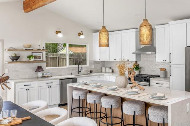 Detail Gallery Image 3 of 41 For 4860 Park Drive, Carlsbad,  CA 92008 - 4 Beds | 2/1 Baths