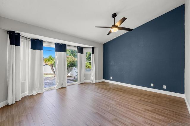 2241 Willowbrook St, Escondido CA: https://media.crmls.org/mediaz/692e47be-ba2b-492a-a6cb-fd2e097e46b4.jpg