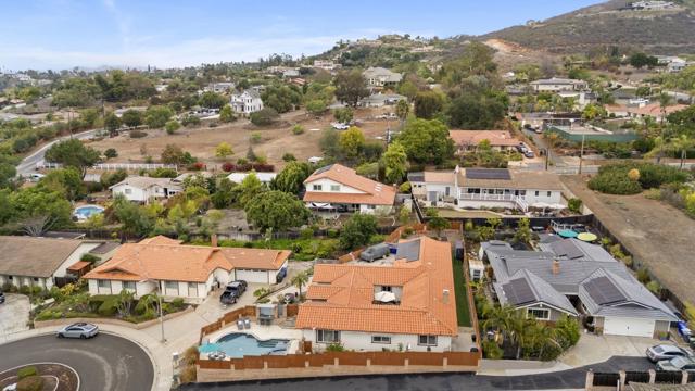 1918 Odell Cir, Vista CA: https://media.crmls.org/mediaz/692ea8a1-ead4-4f58-bb3f-04e6b29325d0.jpg