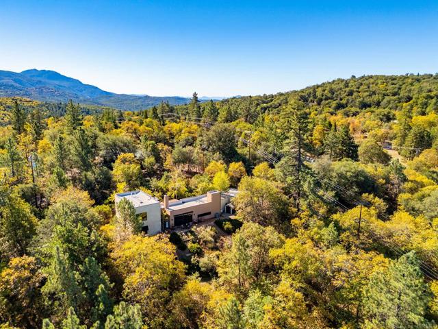 Detail Gallery Image 2 of 54 For 2810 Three Peaks Ln, Julian,  CA 92036 - 3 Beds | 2/1 Baths