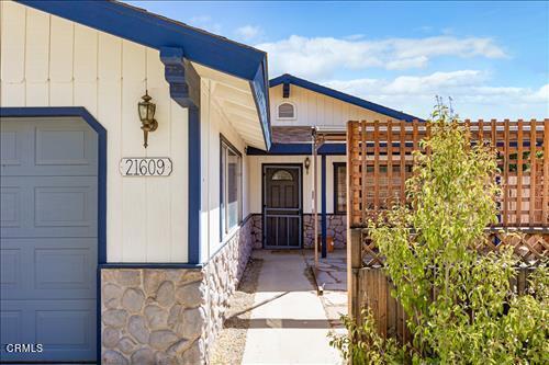 Detail Gallery Image 3 of 46 For 21609 Adam Dr, Tehachapi,  CA 93561 - 3 Beds | 2 Baths