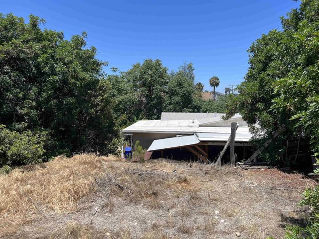 3647 Lemona Ave, San Diego CA: https://media.crmls.org/mediaz/692fd32f-bf6d-4a98-a266-a5ddc9c80fef.jpg