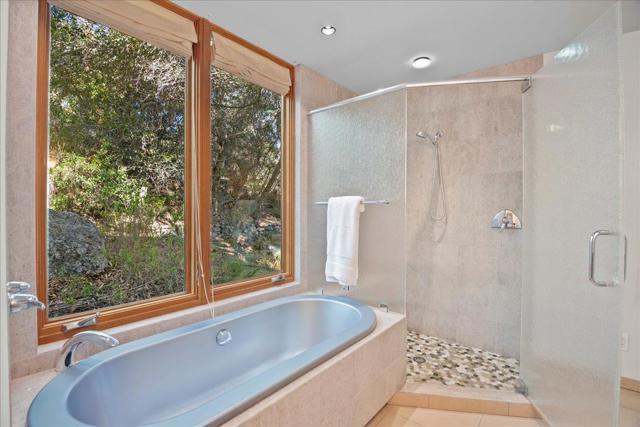 28140 Story Hill Lane, Los Altos Hills CA: https://media.crmls.org/mediaz/6930457c-6f16-4eea-888a-888b3898230e.jpg
