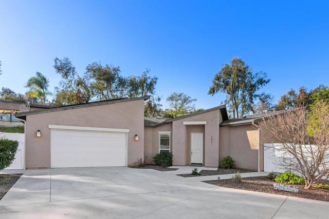 1941 Estancia Place, Escondido CA: https://media.crmls.org/mediaz/69324527-1a94-4e49-a634-df0b06b98b60.jpg