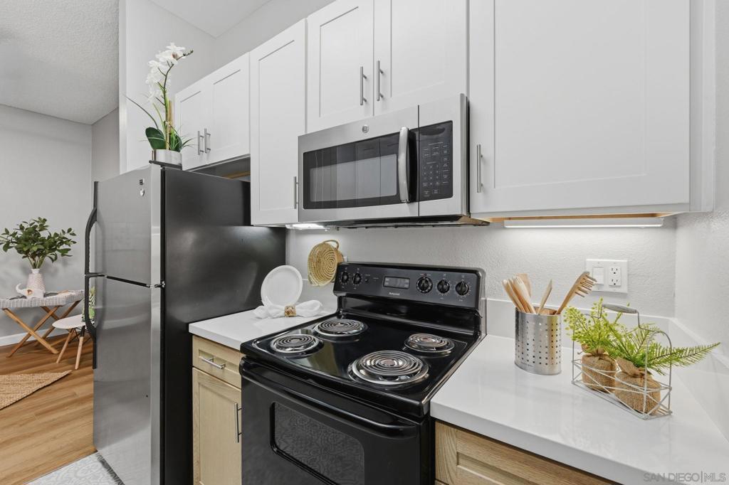 8320 Regents Rd. - photo 12