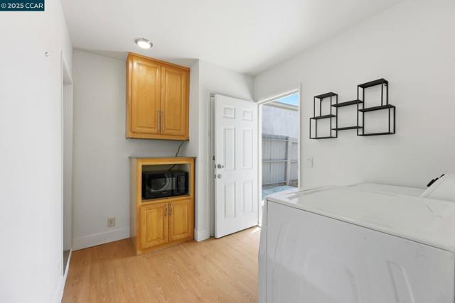 4108 Irene Dr, Martinez CA: https://media.crmls.org/mediaz/6933a567-d813-4ddb-8937-07376e34879e.jpg