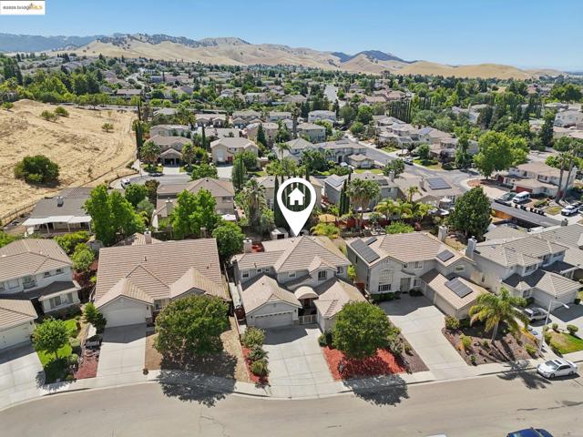1838 Buck Mountain Ct, Antioch CA: https://media.crmls.org/mediaz/69344a1a-ac64-4318-b6ce-2650e7e25de3.jpg