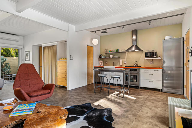 1611 S Calle Palo Fierro #4, Palm Springs, CA 92264