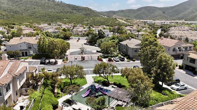 802 Azalea Ave, San Marcos CA: https://media.crmls.org/mediaz/693484d3-968f-4315-800b-29093a592ad1.jpg
