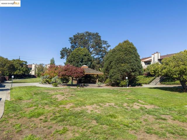 1130 Richmond ST, El Cerrito CA: https://media.crmls.org/mediaz/69349a6b-2ed2-4a2f-8980-154b127d4895.jpg