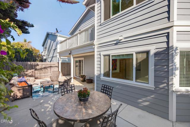 1111 Dover Lane, Ventura CA: https://media.crmls.org/mediaz/69353fe9-2b80-4aef-8bdc-7bf3f1c89040.jpg