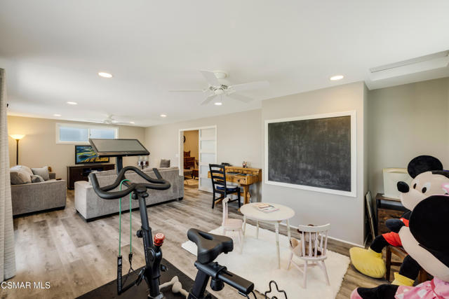 4471 Skyglen Court, Moorpark CA: https://media.crmls.org/mediaz/693588b5-eb63-4ec7-b520-52832b7b6bfa.jpg